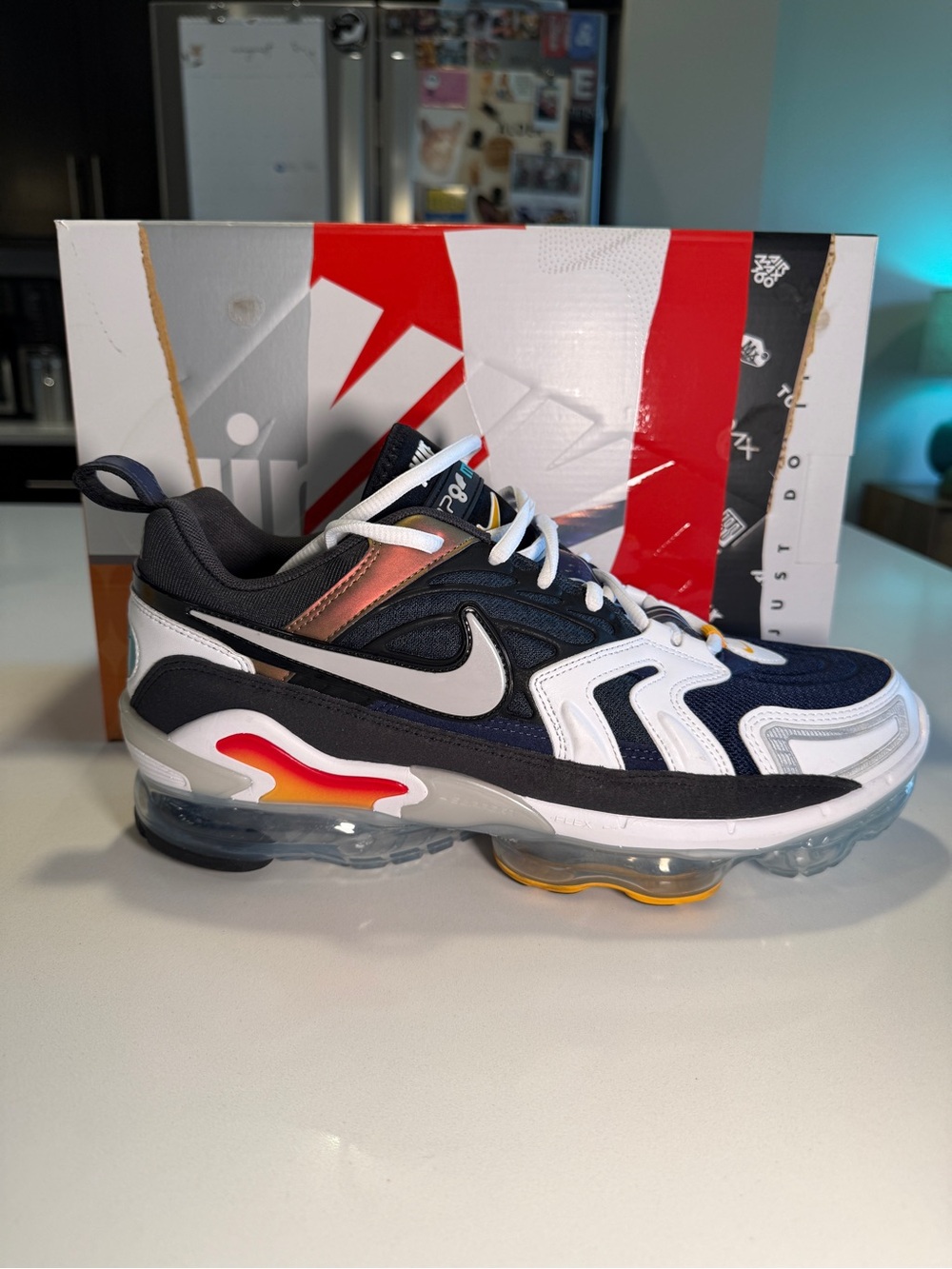 NIKE - VaporMax Evo Anthracite Tech Grey White in Menβs Size 12 - Picture 8 of 16
